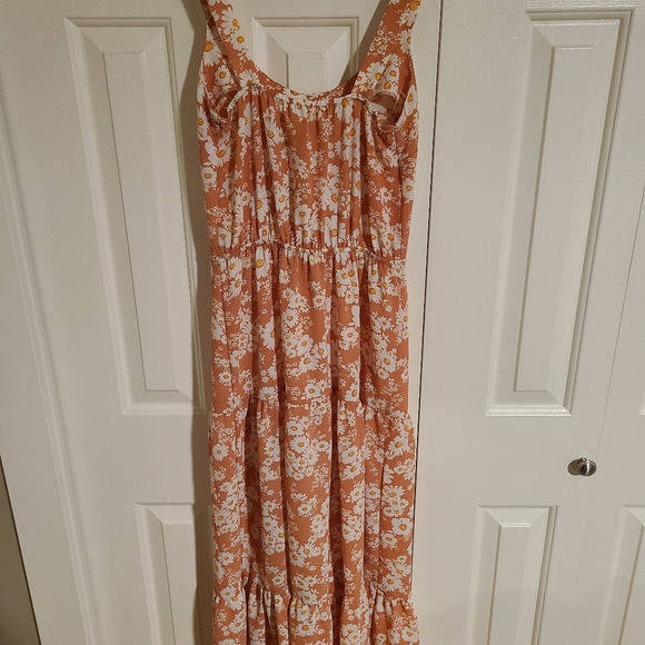 Dress - Picture 2 of 3